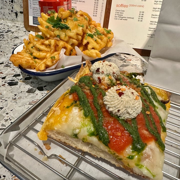 review photo of Square - Slices & Pies Vegan red top slice shared by @leonsmeow on 19 Nov 2022 - review