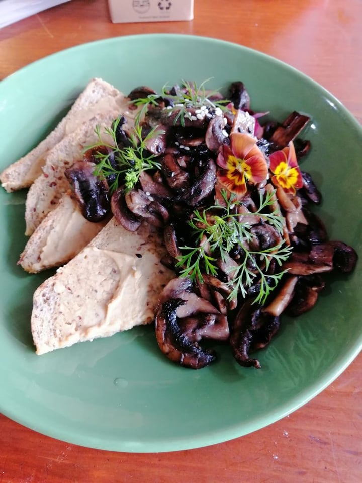 photo of Villa Nine Mushroom Toast shared by @paulinegrnvegan on  19 Dec 2019 - review