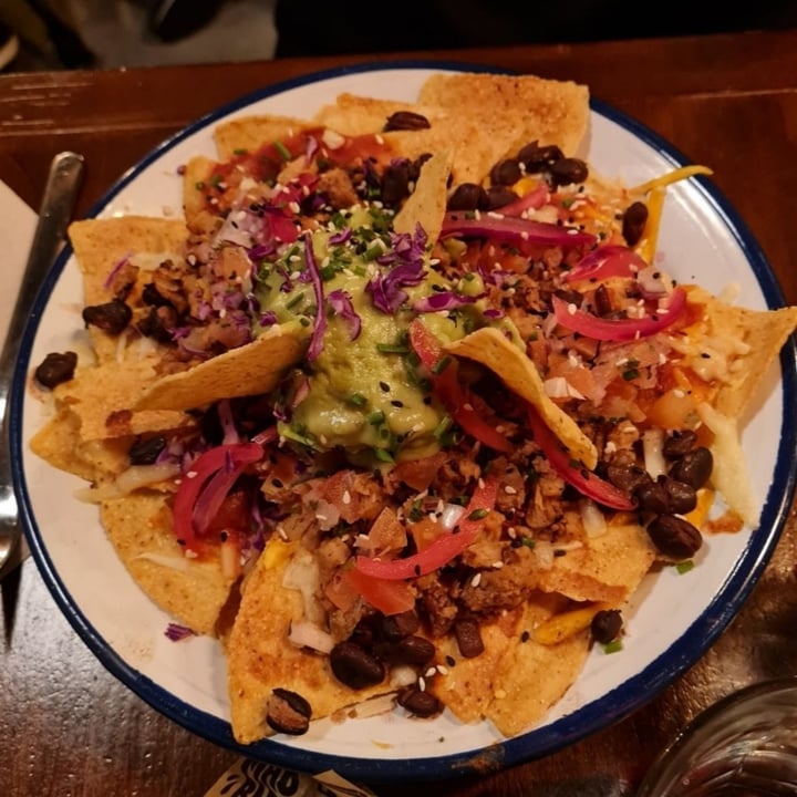 review photo of Mad Mad Vegan Nachos Don Jalisco shared by @nnn98 on 16 Dec 2021 - review