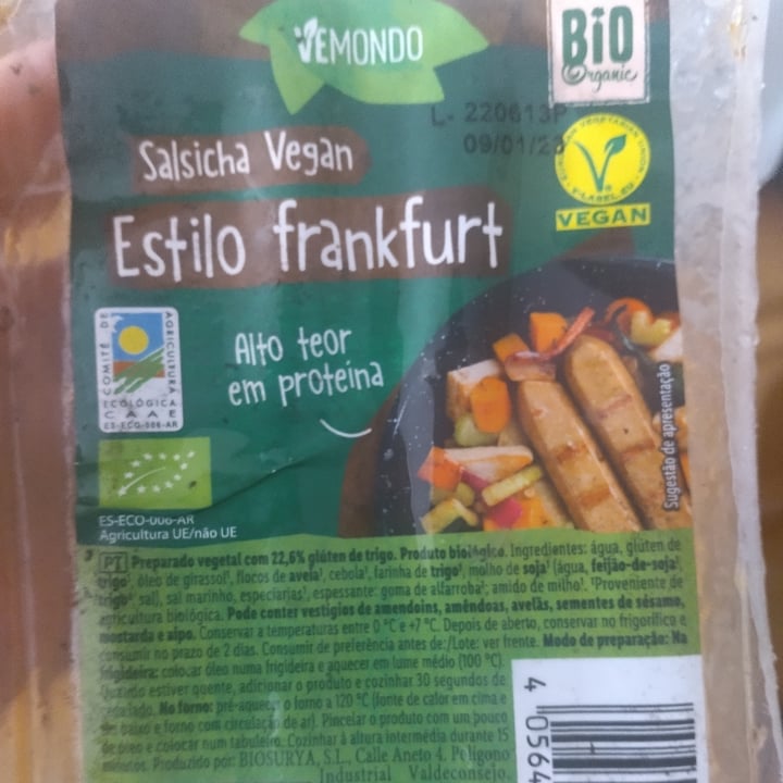review photo of Vemondo salsicha tipo frankfurt shared by @veganshakti on 30 Jul 2022 - review