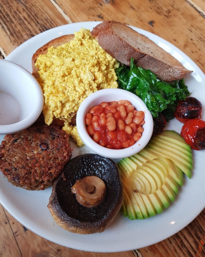 photo of Beetroot Sauvage Cooked breakfast shared by @helenasveganlife on  27 Dec 2019 - review