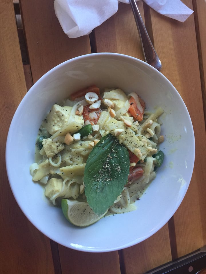 review photo of Eve Olive Coconut curry shared by @leafnotbeef on 08 Aug 2018 - review