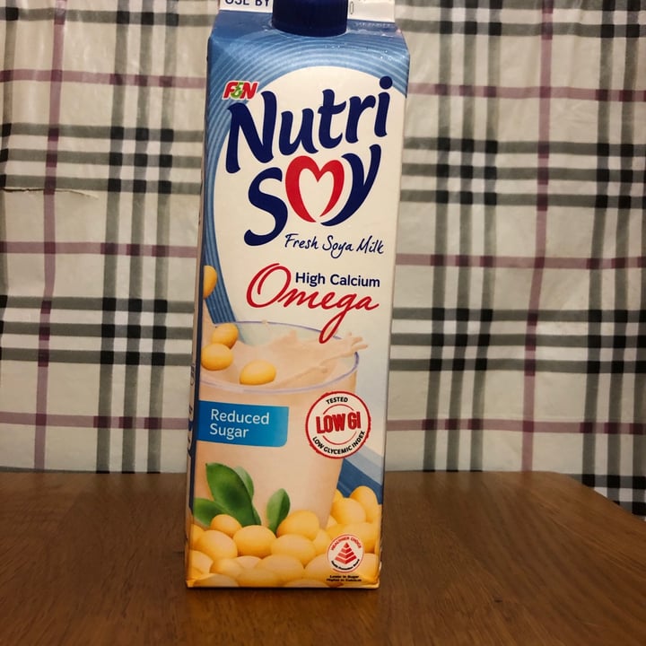 review photo of Nutrisoy Fresh Soya Milk with High Calcium Omega shared by @soy-orbison on 08 Jun 2021 - review