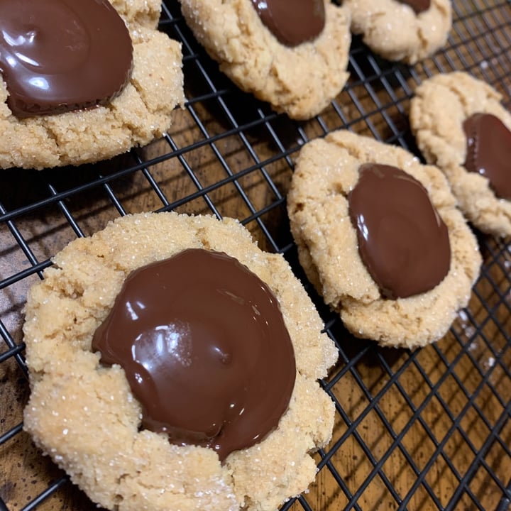 photo of UNREAL Crispy Dark Chocolate Peanut Butter Cups shared by @plantbasedsusan on  26 May 2021 - review