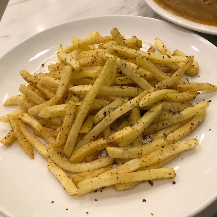 photo of Mother Earth Vegetarian Spice and Herb Fries shared by @meltingpotatoes on  25 Jun 2022 - review