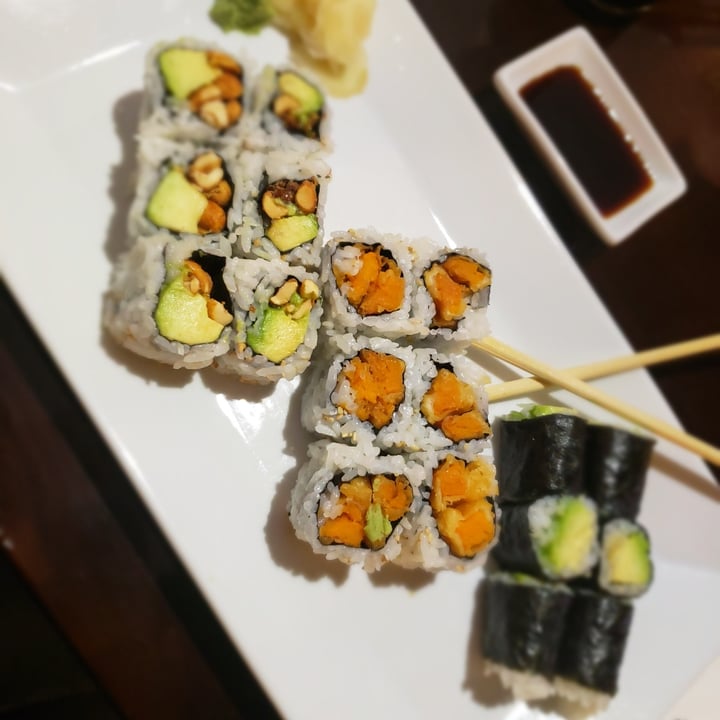 photo of Tisumi Sushi Peanut Avocado Roll shared by @adelgado on  01 Jan 2021 - review