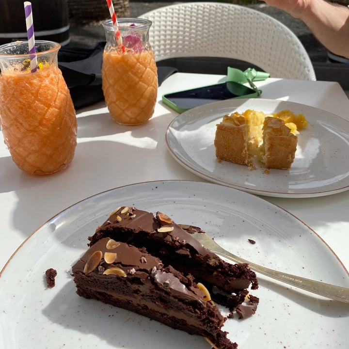 review photo of Crēme Café Pastel de chocolate shared by @glorig on 17 Sep 2022 - review