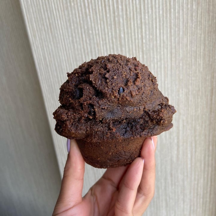 photo of Nourish Cafe Double Chocolate Chip Muffin shared by @hannahasher on  26 Apr 2022 - review