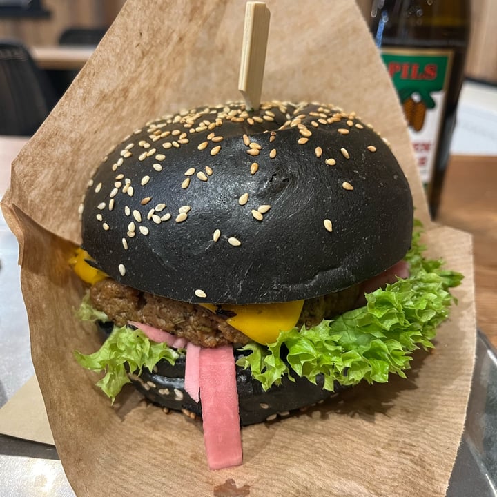 photo of VEG'D - Vegan Kitchen Burghain shared by @ekinbirol on  22 Nov 2022 - review
