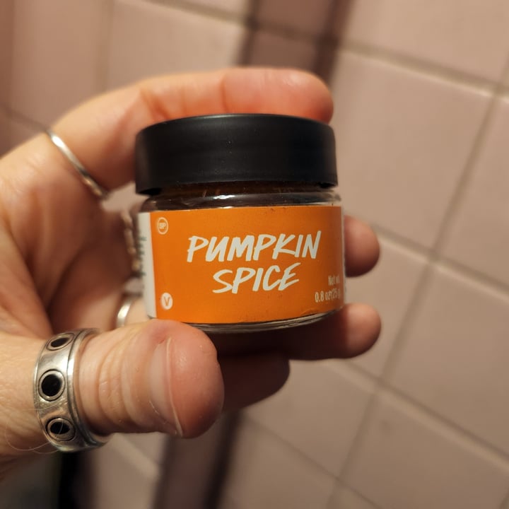photo of LUSH Fresh Handmade Cosmetics Pumpkin Spice Lip Scrub shared by @theveganwitch13 on  13 Jul 2022 - review