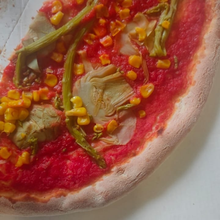 photo of Pizzeria da Asporto Italiana Vera Pizza vegani shared by @lillieconnolly on  08 Jun 2022 - review