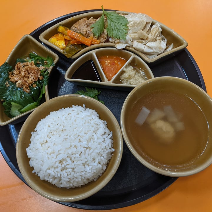 photo of 33 Vegetarian Food Set A Vegetarian Chicken Rice shared by @hongy on  02 Jan 2022 - review