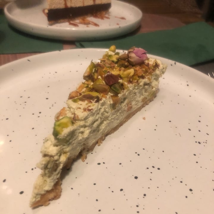 photo of La dispensa di Amelia Fudge Cake Al Pistacchio Con Sale Di Maldon shared by @picquit on  28 May 2022 - review