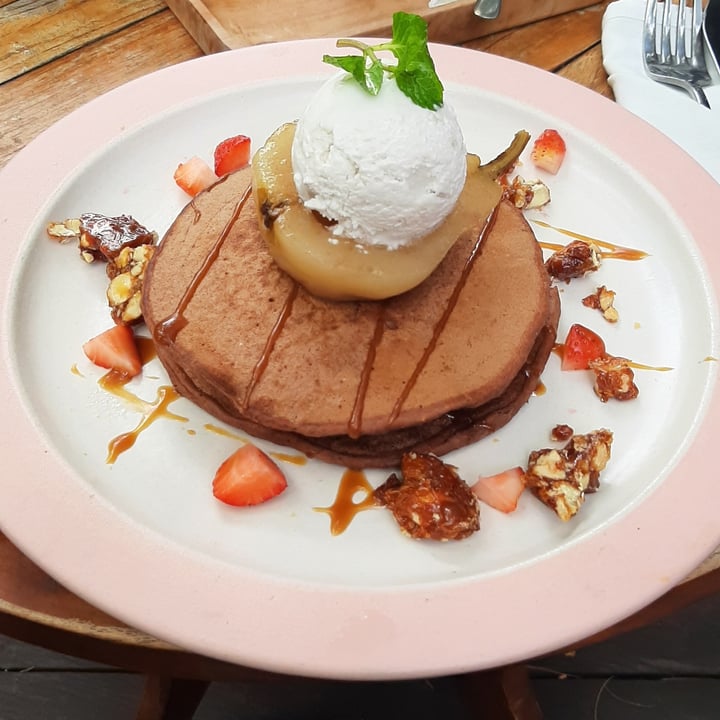 photo of Manggis in Canggu Cinnamon Pear Pancakes shared by @plantsfeelthough on  30 Mar 2021 - review
