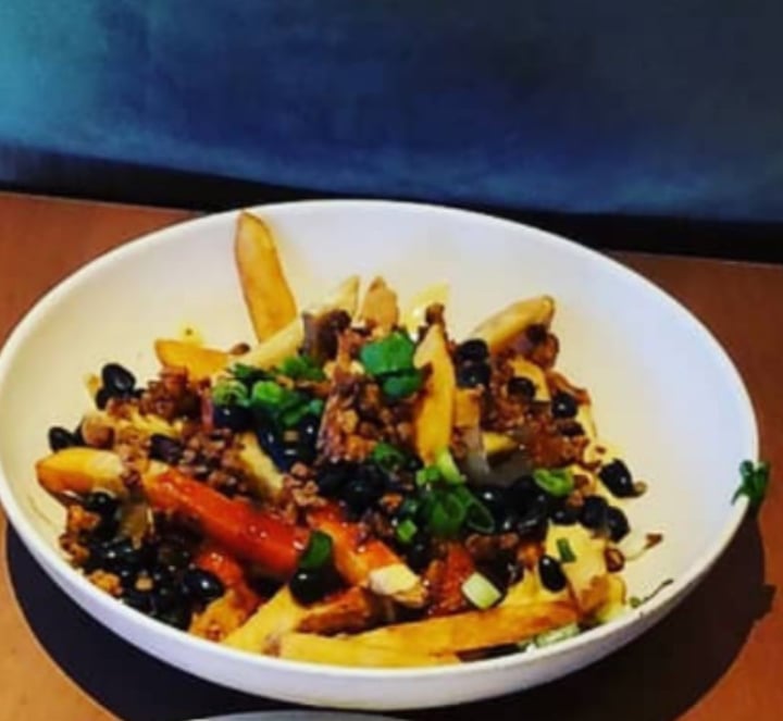photo of Veggie Grill Chili cheese fries shared by @vegohvegan on  03 Jul 2019 - review