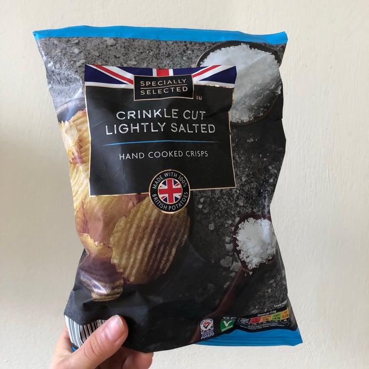 ALDI Specially Selected Hand cooked crisps: crinkle cut lightly salted  Review | abillion