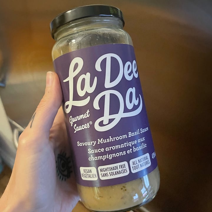 photo of La Dee da gourmet sauces Savoury Mushroom Basil Sauce shared by @breathegrace on  03 May 2021 - review
