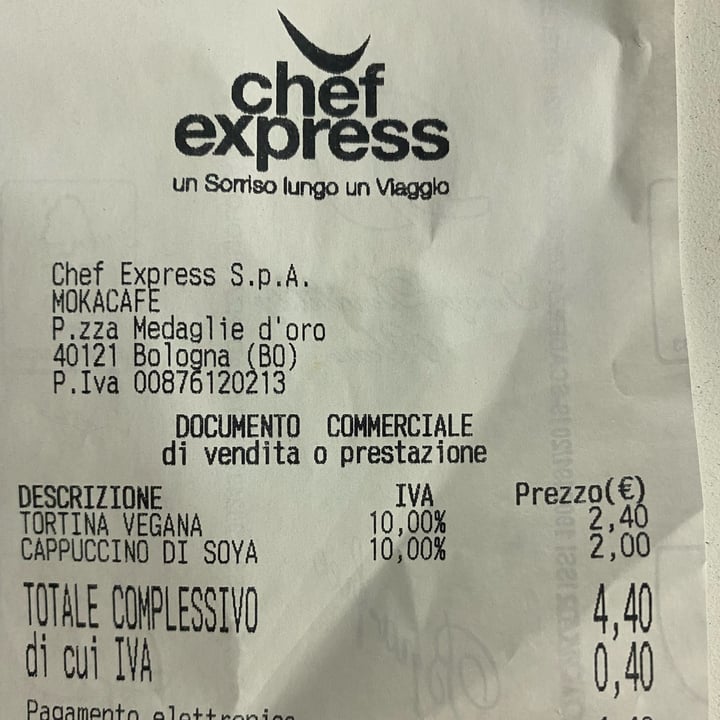 review photo of Chef express Vegan carrots cake shared by @rossafeltra on 15 Apr 2022 - review