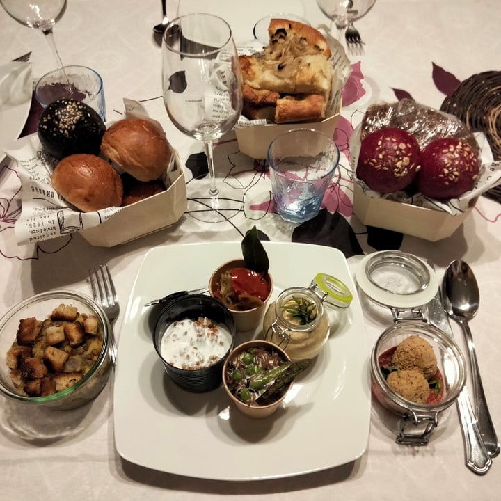 photo of Michele & Co. Ristorante - Pasticceria - Pizzeria - Catering Assaggi Di Vari Antipasti E Primi shared by @joolio on  11 Oct 2021 - review