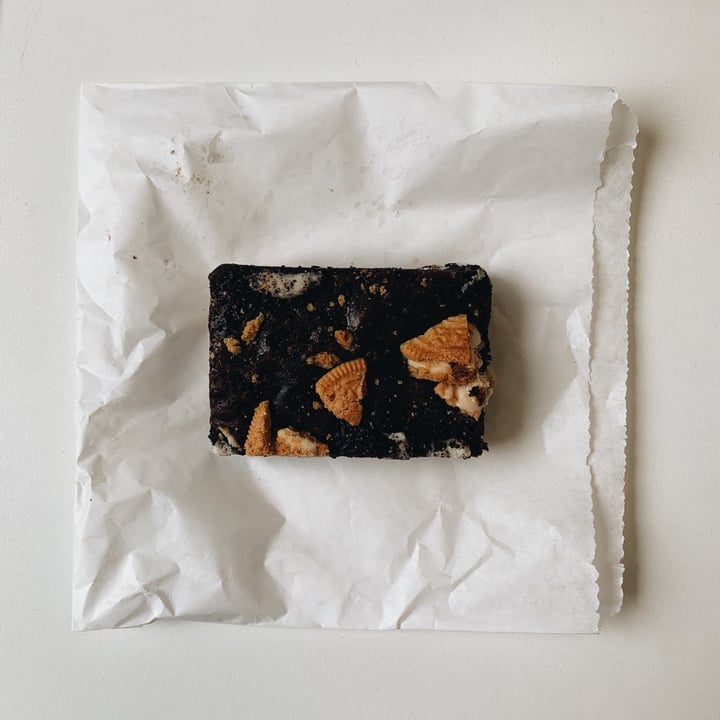 photo of Goldsmiths Students' Union Oreo Brownie shared by @warmhealer on  11 Mar 2020 - review