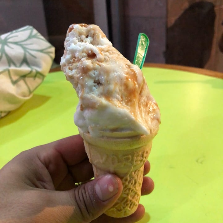 photo of Ainara Helados Veganos Coco con dulce de leche shared by @lorayne26 on  15 Jan 2022 - review