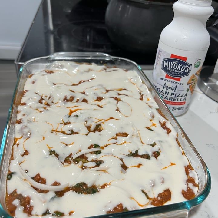 review photo of Miyoko's Creamery Liquid Vegan Pizza Mozzarella shared by @priyalicious on 20 Sep 2022 - review