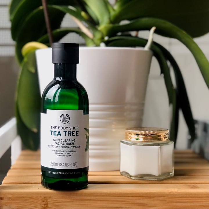 photo of The Body Shop Tea tree skin clearing facial wash shared by @evaicikson on  06 Mar 2021 - review