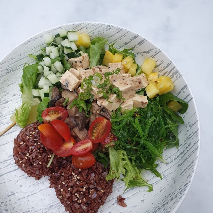 photo of Aloha Poké (Jewel Changi Airport) Poke Bowl - Nutty Sesame Tofu shared by @oatlydelish on  02 Sep 2020 - review