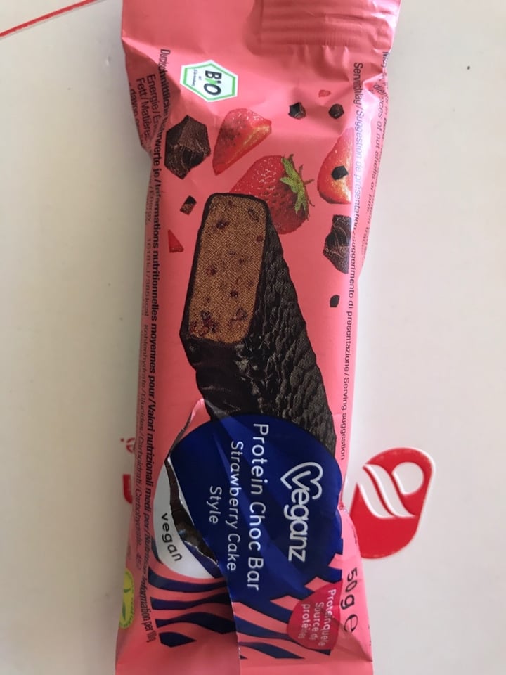 photo of Veganz Protein Choc Bar Strawberry Cake Style shared by @irinailt on  08 Apr 2020 - review