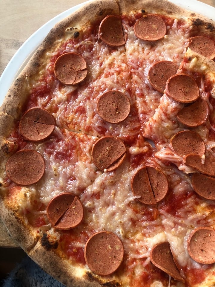 review photo of Famoso Neapolitan Pizzeria Plantbased Pepperoni / Plantbased Pepperoni Deluxe shared by @matildayork on 10 Dec 2019 - review