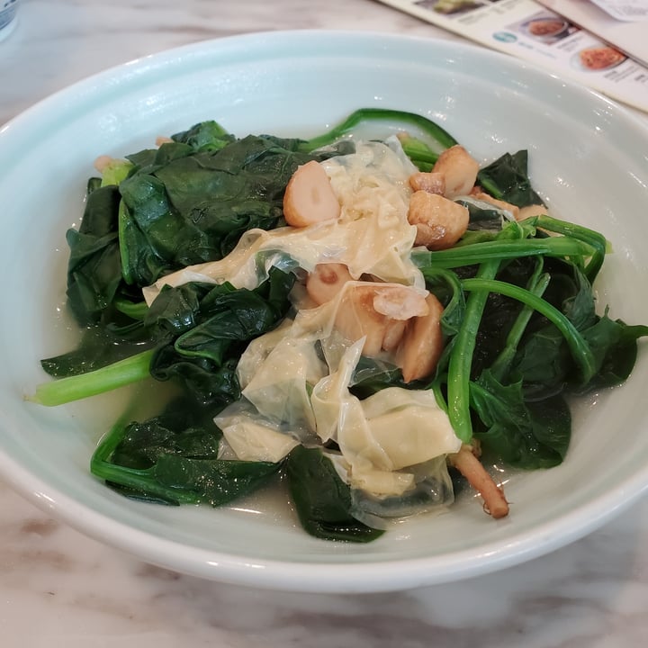 photo of the dining room Baby Spinach & Bean Curd Sheet shared by @moosewong on  24 Sep 2021 - review
