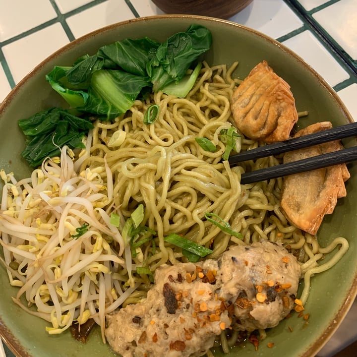 review photo of Burgreens Menteng Vegan Yamien shared by @mercyandrea on 12 Dec 2022 - review