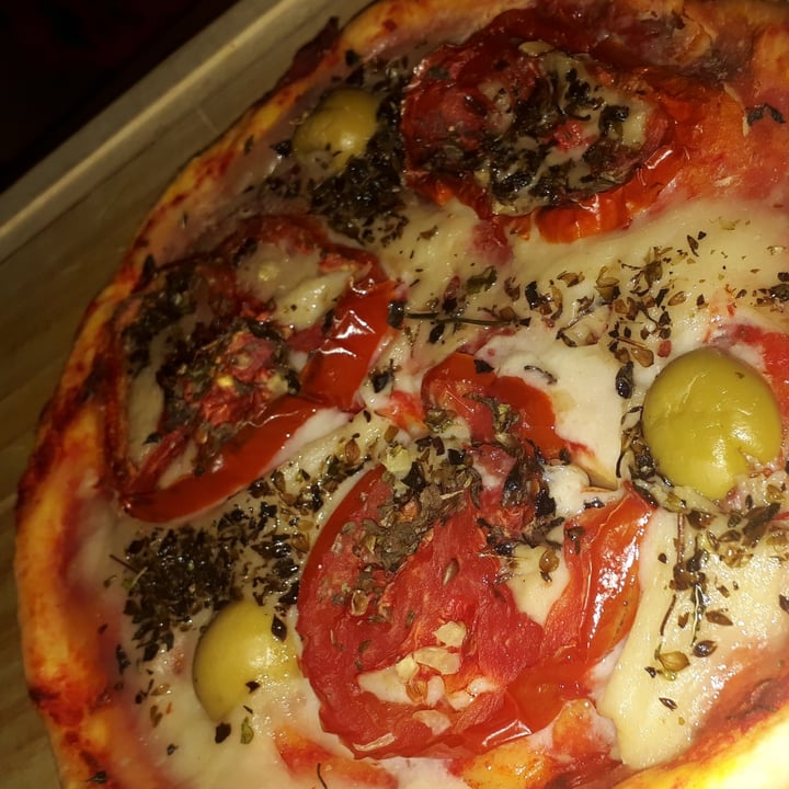 review photo of OM - Vegan Coffe Shop & Beer Pizza individual napolitana shared by @vikymarquez on 18 Nov 2020 - review