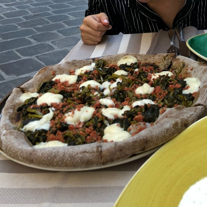 photo of Ti Do Una Pizza Pizza salsiccia e friarielli veg shared by @vioveg on  12 Aug 2021 - review