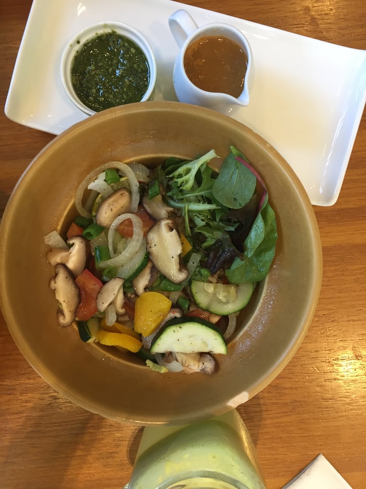 photo of The Living Cafe brown rice veggie bowl shared by @s1224 on  15 Mar 2018 - review