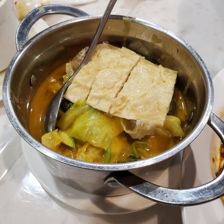 photo of Bergamot Veggie Curry with Mixed Veg and Vegetarian Duck 咖喱什菜素鴨 shared by @moosewong on  21 Oct 2021 - review