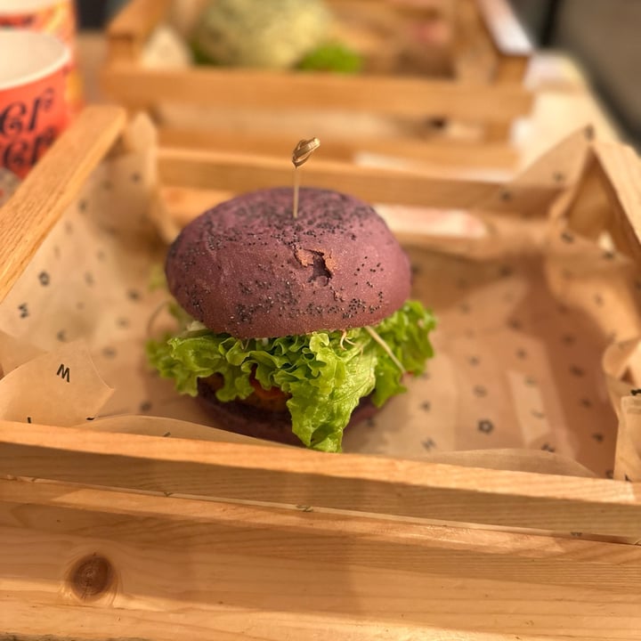 photo of Flower Burger Flower burger shared by @iamroshi on  21 Nov 2022 - review