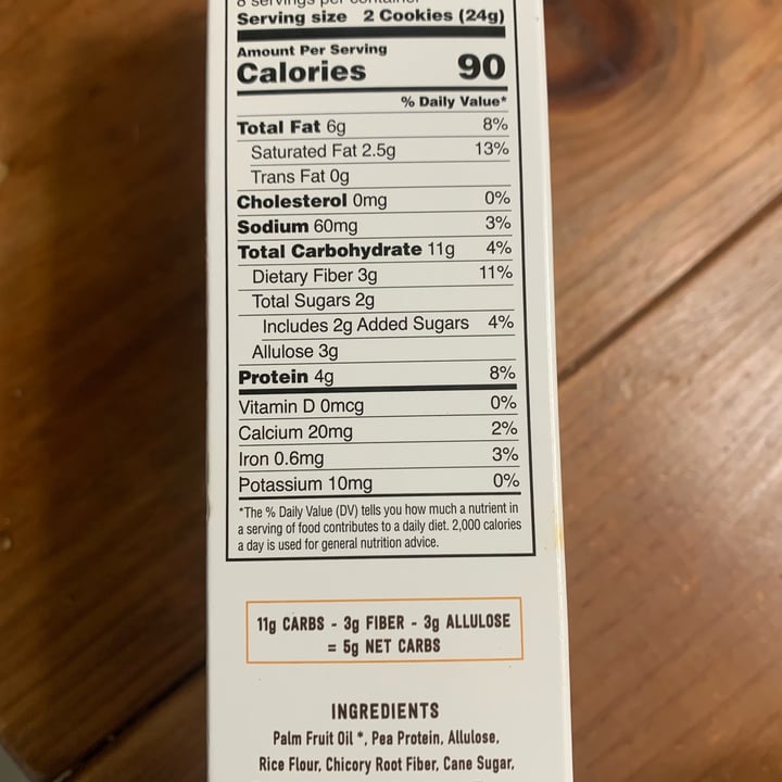 photo of Catalina Crunch Vanilla Creme Keto Sandwich Cookies shared by @roserose on  14 Apr 2022 - review