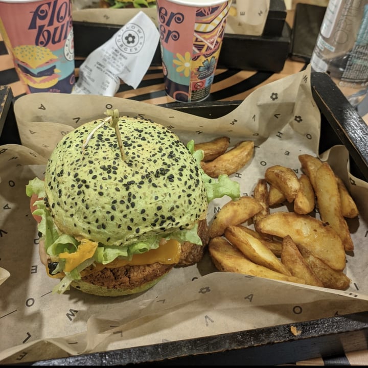 photo of Flower Burger Jungle Burger shared by @piciozz on  15 Mar 2022 - review