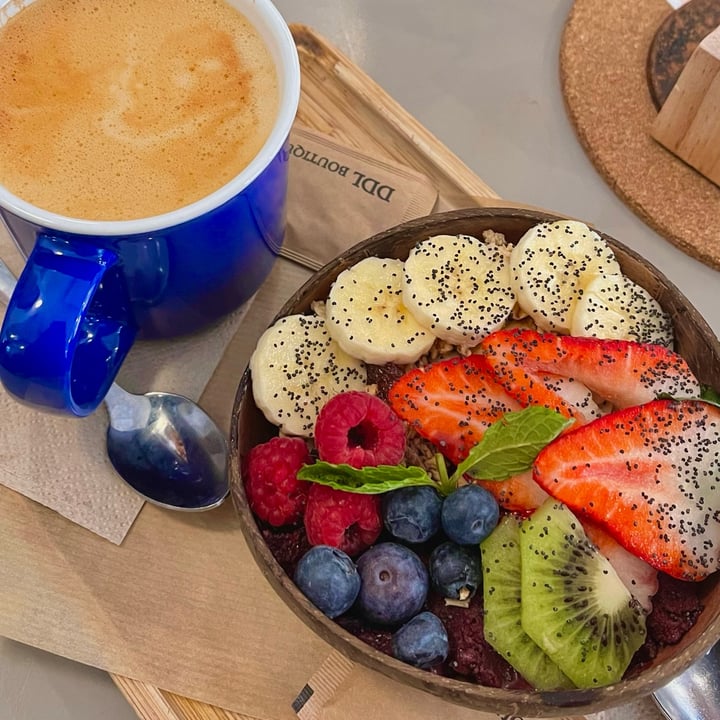 photo of Dulce de Leche Boutique Ruzafa açai bowl shared by @laxnae on  04 Apr 2022 - review