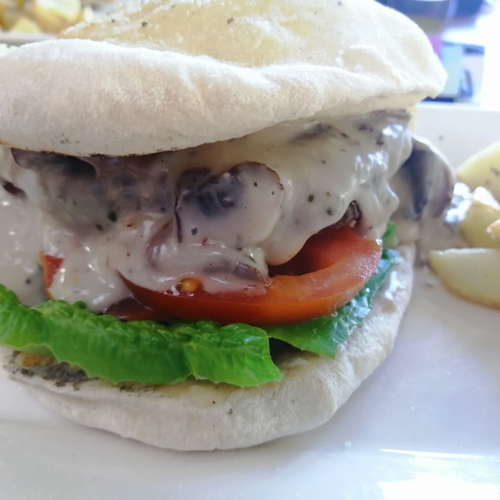photo of Li-o-La Heavenly Burger shared by @warrenthevegan on  11 Oct 2021 - review