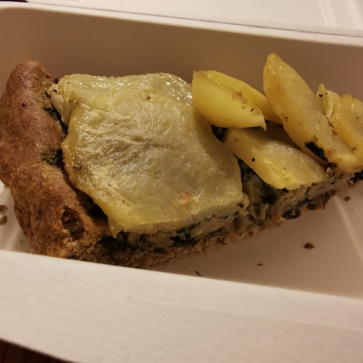 photo of Alchemilla Bio Rustico alla cicorietta ricotta di mandorle e patate shared by @memy on  10 Sep 2021 - review