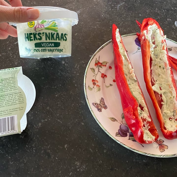 photo of Heks’nkaas vegan spread shared by @juliafelicie on  07 Oct 2021 - review