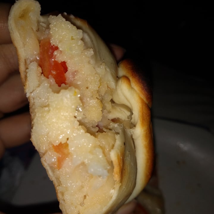 photo of Flipper Pizza Empanada Capresse shared by @todoestaninflamable on  04 Jul 2020 - review