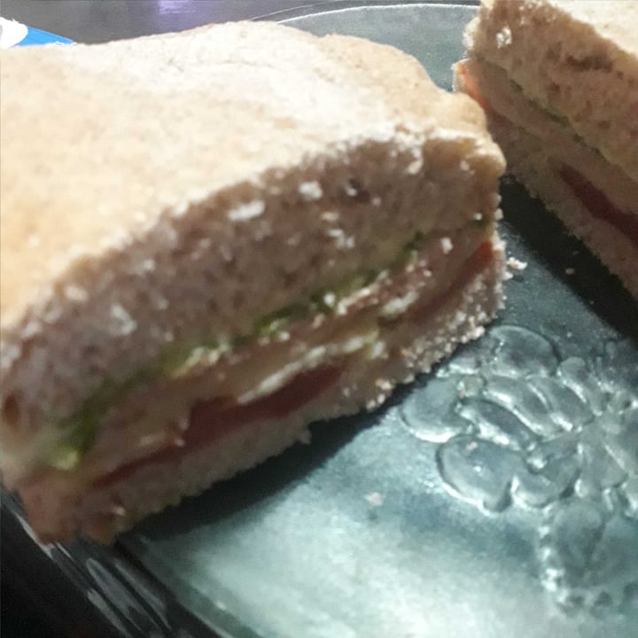 photo of GOPAL Orgánico & Natural sandwich de jamón y queso shared by @iaraferrer on  09 May 2020 - review