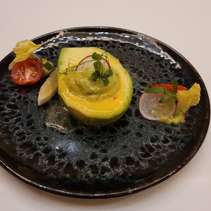 photo of Kitchen Connection Avocado salad brunch shared by @kenyacapra on  03 Jun 2022 - review