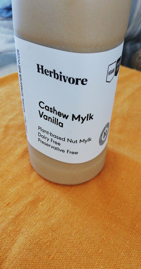 review photo of Herbivore Cashew Mylk Vanilla shared by @universeobserver on 25 Apr 2020 - review