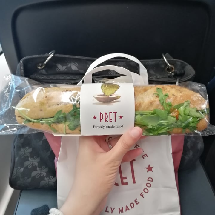 photo of Pret A Manger Avo olives and toms sandwich shared by @bradipina on  18 May 2022 - review