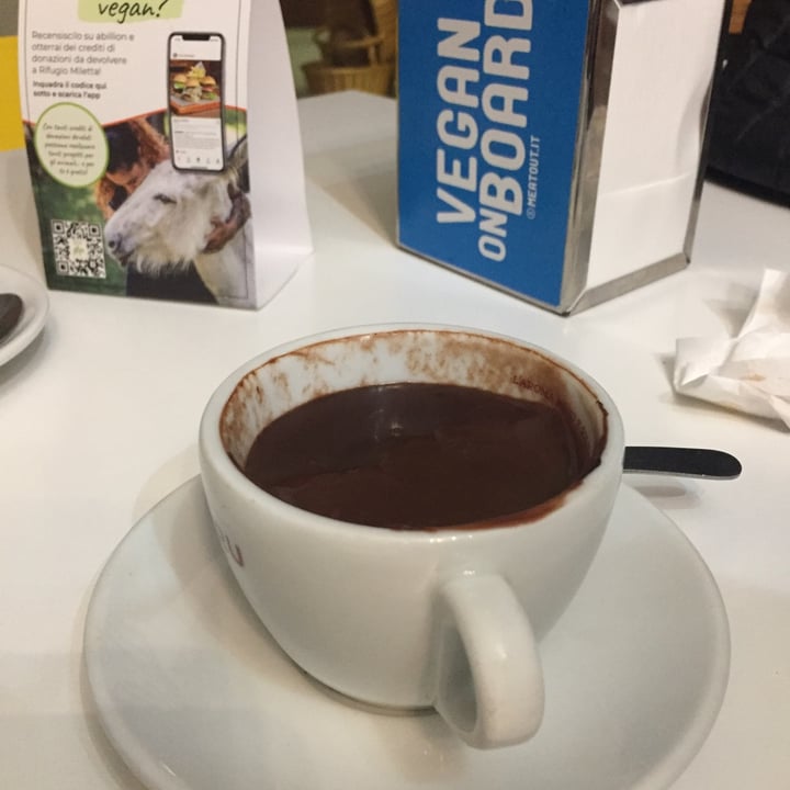 photo of Ratatouille Vegan Food cioccolata calda shared by @lucianapalazzo on  02 Nov 2022 - review