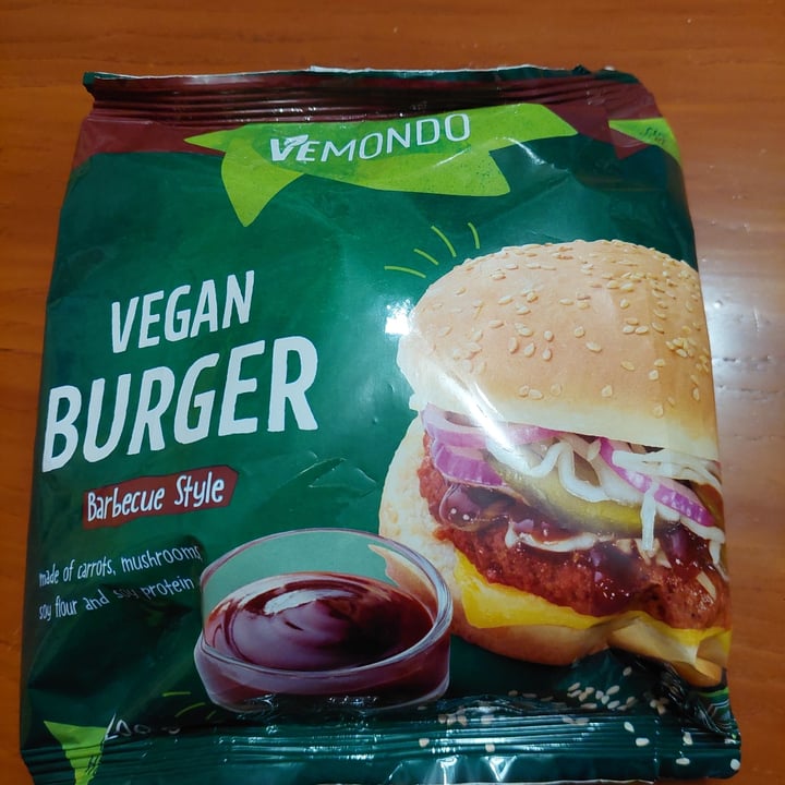 photo of Vemondo Burger vegan barbecue style shared by @witch95 on  13 Jan 2022 - review